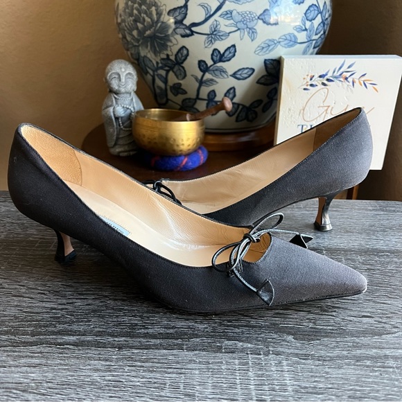 Manolo Blahik Charcoal Black Canvas Pointed Toe Heels EU39.5 - Picture 3 of 11